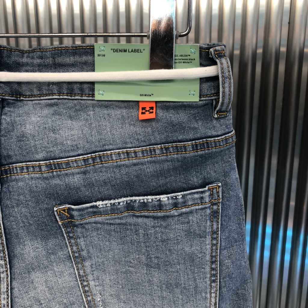 OFF WHITE